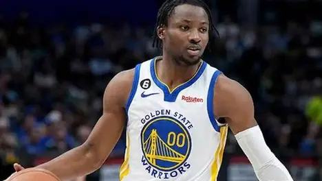 NBA球星锡安·威廉姆斯体重骤降，饮食训练打造最佳状态